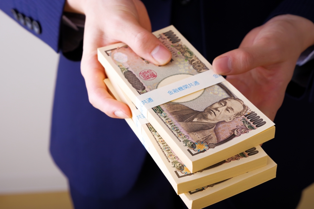 政治家の秘書が身代わりになる責任とは