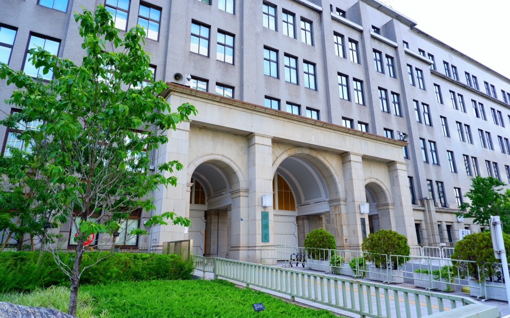 財務省の言いなりが、なぜ問題視されるのか？